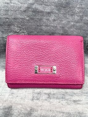TUMI Leather Trifold Wallet Card Slots ID Case Coin Holder Snap Closure Berry